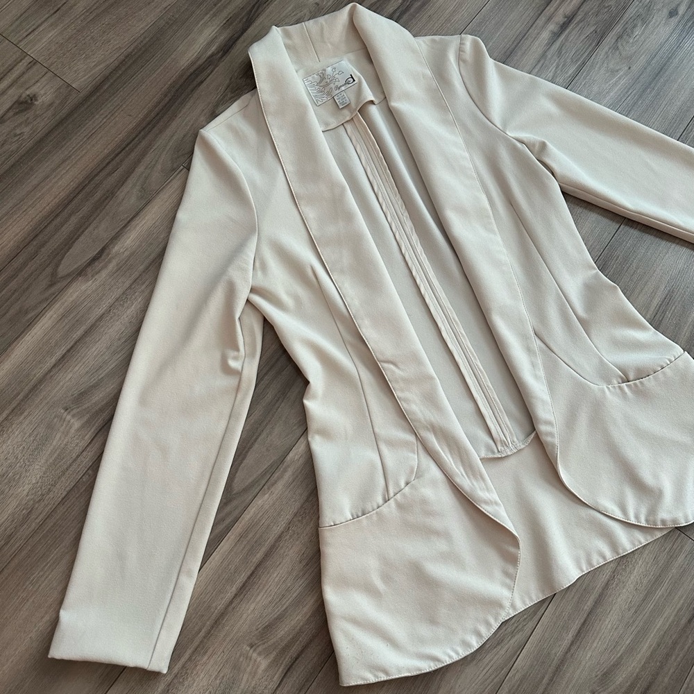 Dynamite Cream Women's Blazer